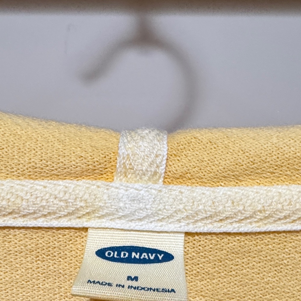 Old Navy Butter Yellow Women's Hoodie - Picture 2 of 5